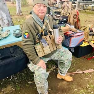 Meet your Posher, Larry